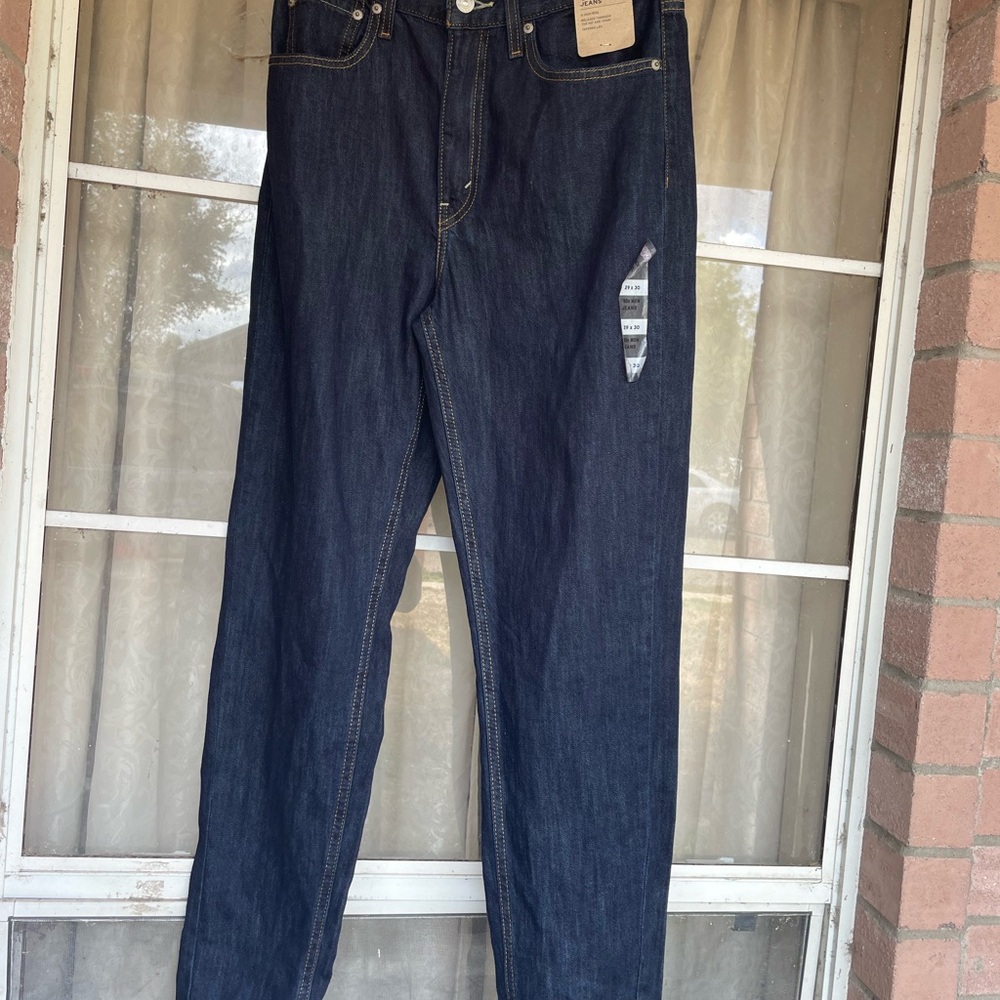 NWT Women’s Levi’s 80’s Mom jeans Dark wash Denim tapered  Sz 29x30